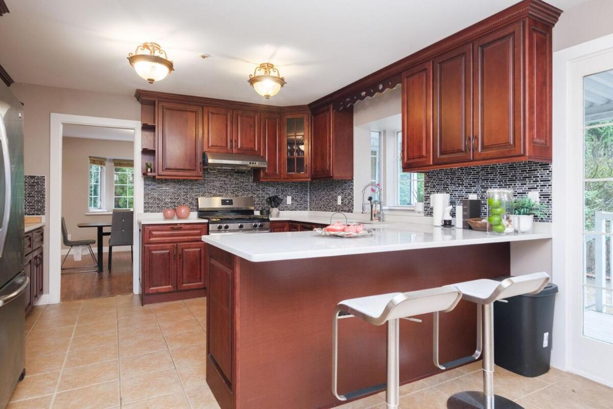Spacious 4Br W Ensuites Mins To Downtown Yvr Ubc Vancouver Dış mekan fotoğraf