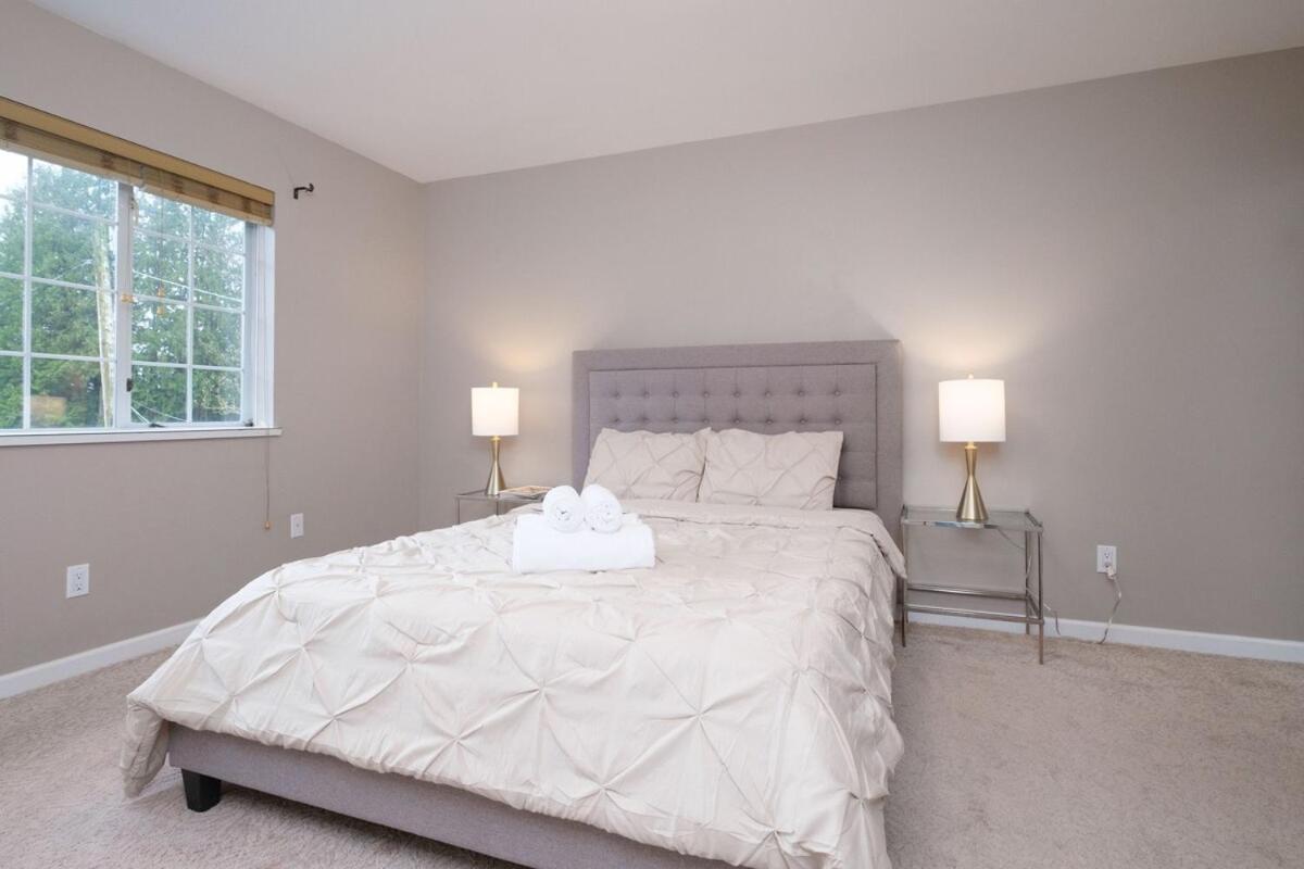 Spacious 4Br W Ensuites Mins To Downtown Yvr Ubc Vancouver Dış mekan fotoğraf